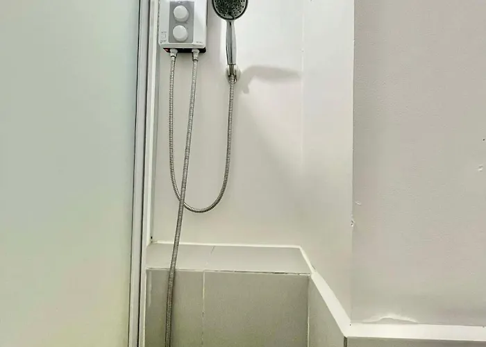 Cozy Family 2br For 8pax With Wi-fi & Netflix Unit Nate By Gerra At Urban Deca Homes Banilad 3* Mandaue City